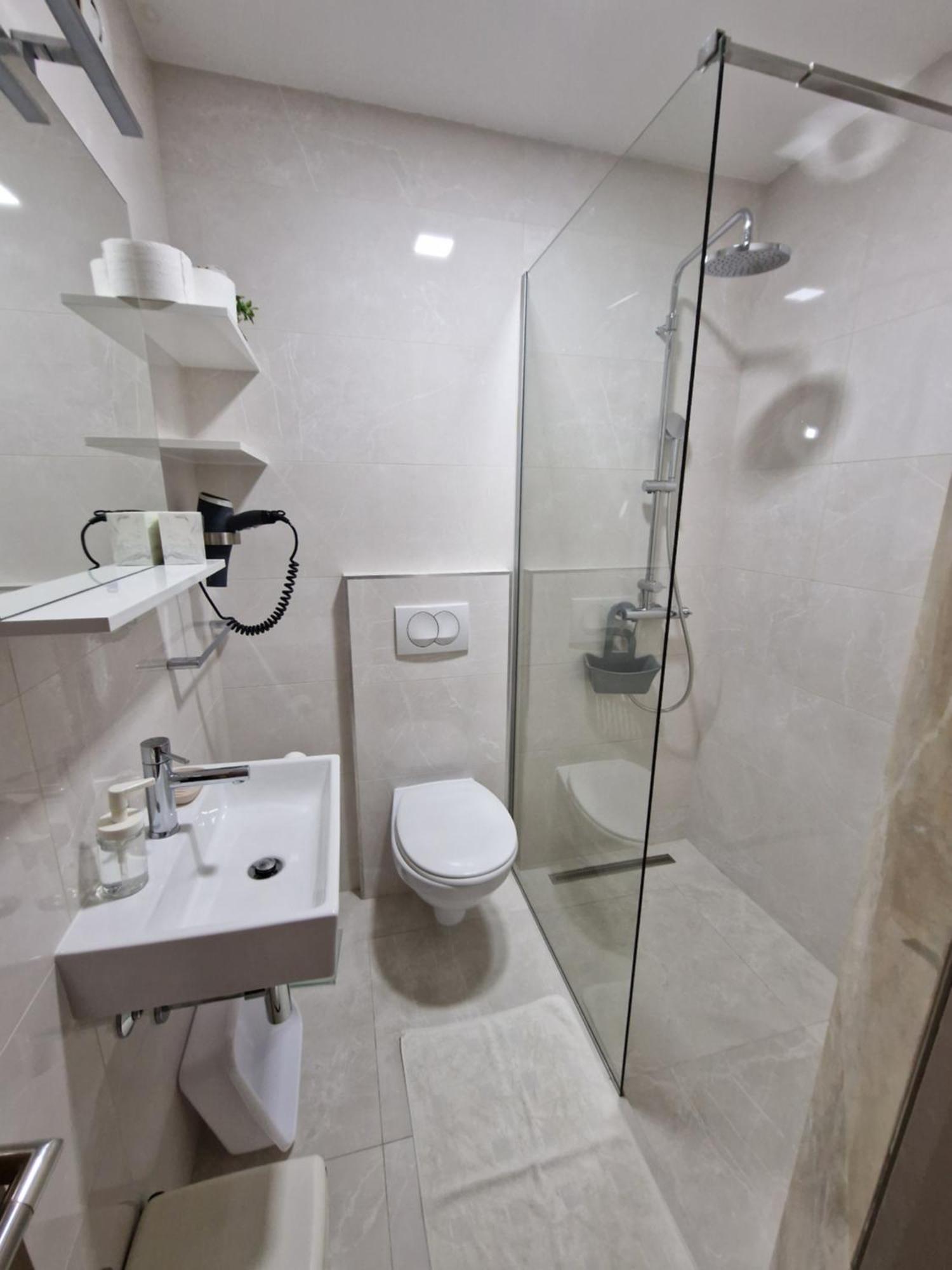 Apartments Saric Baska Voda Luaran gambar
