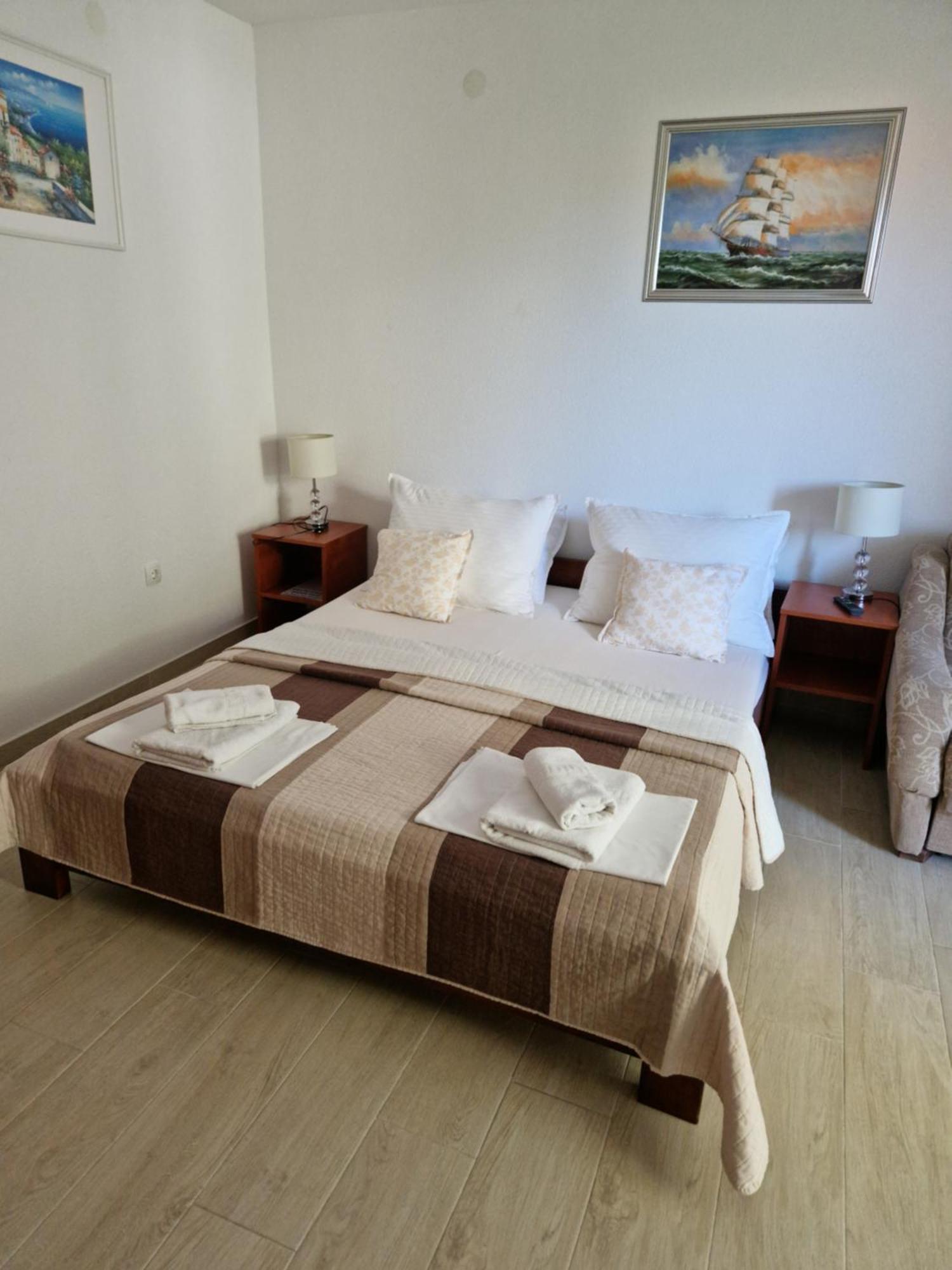 Apartments Saric Baska Voda Luaran gambar