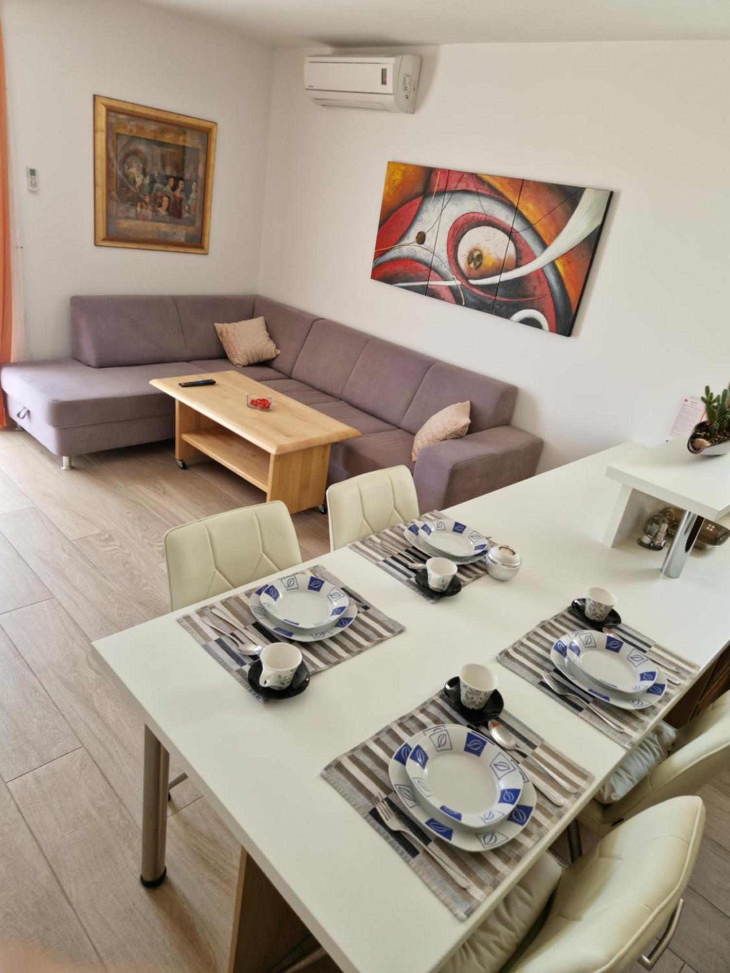 Apartments Saric Baska Voda Luaran gambar