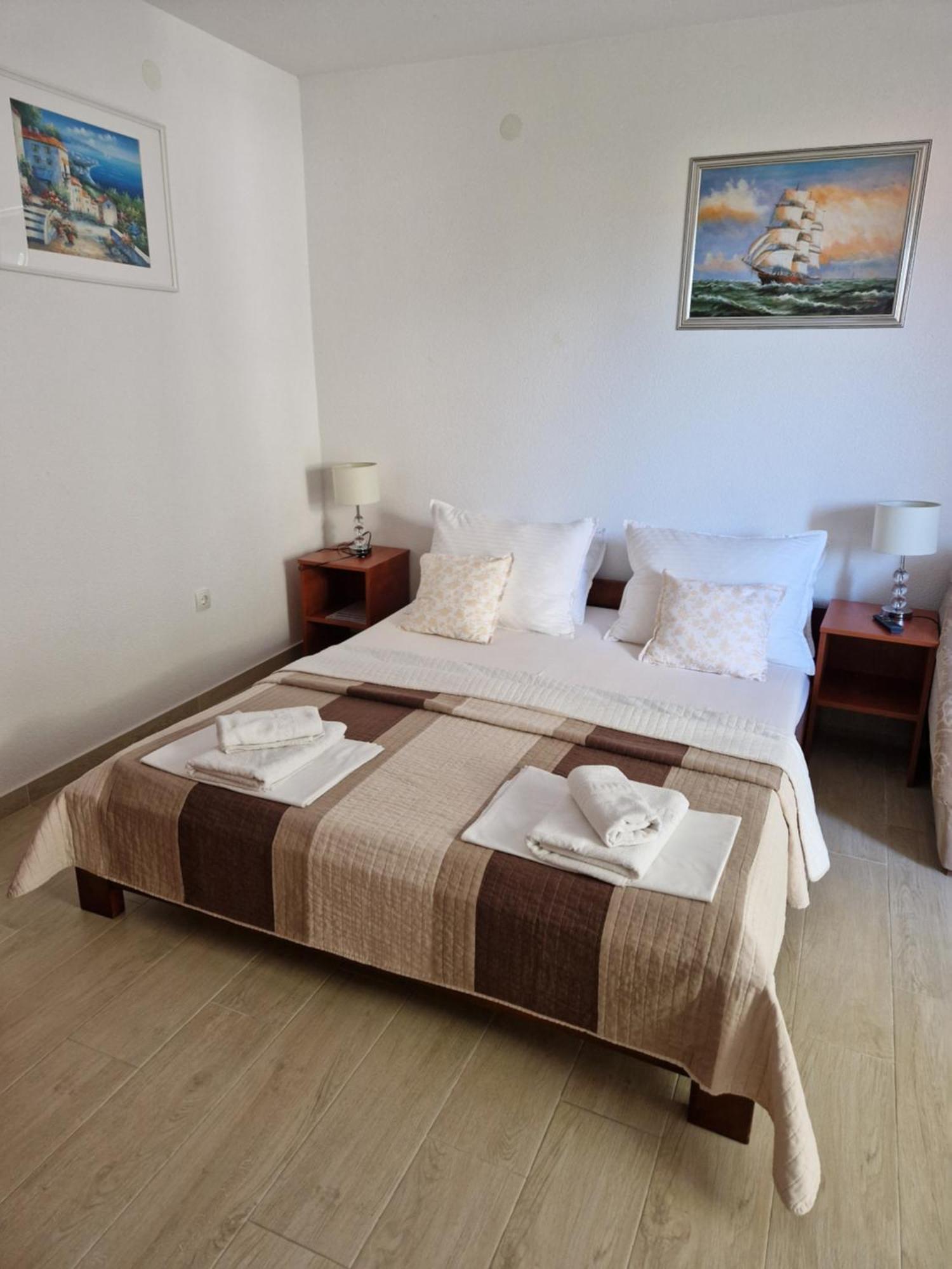 Apartments Saric Baska Voda Luaran gambar