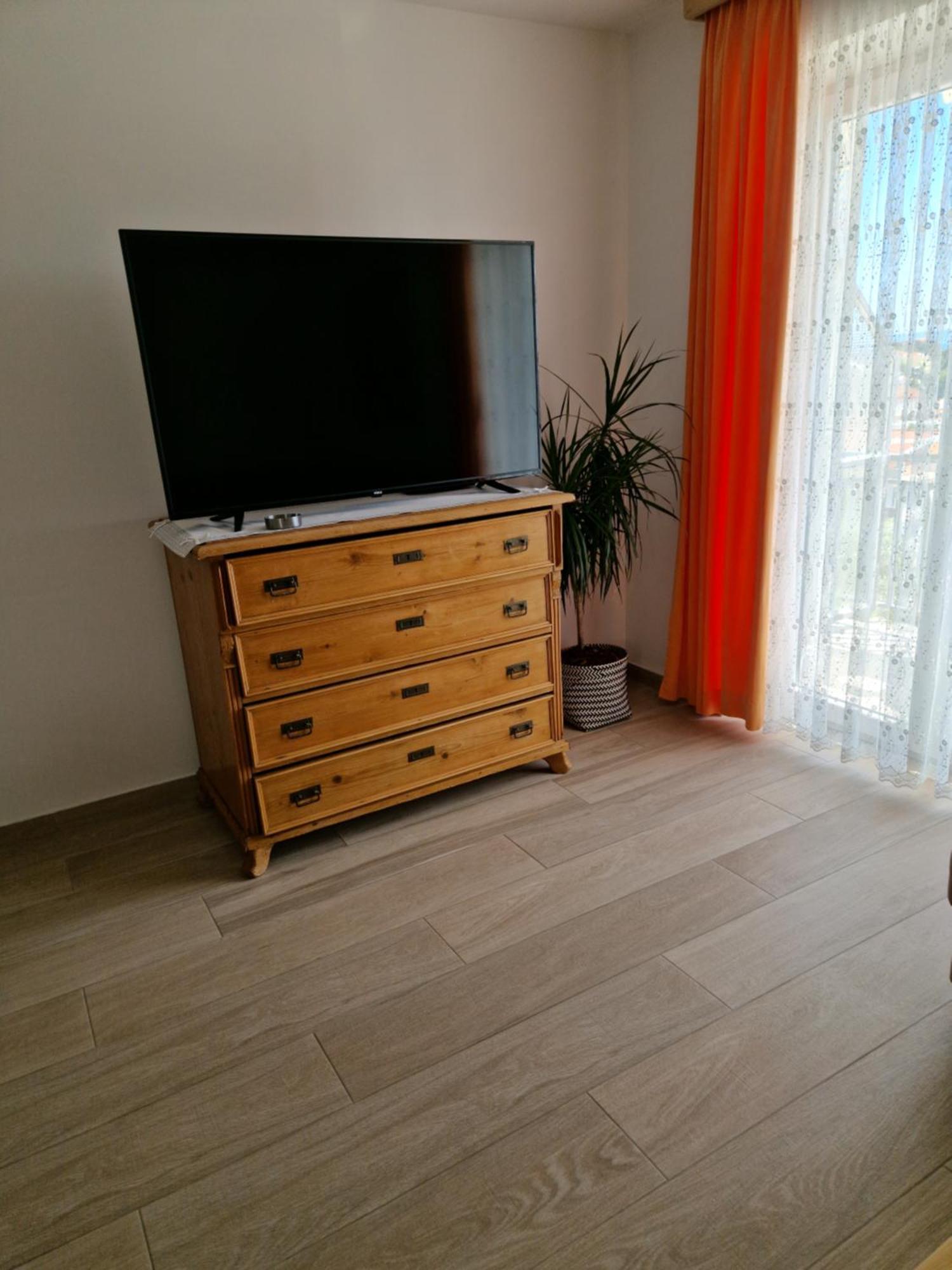 Apartments Saric Baska Voda Luaran gambar