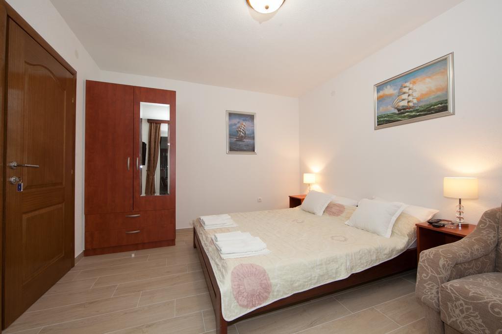 Apartments Saric Baska Voda Luaran gambar
