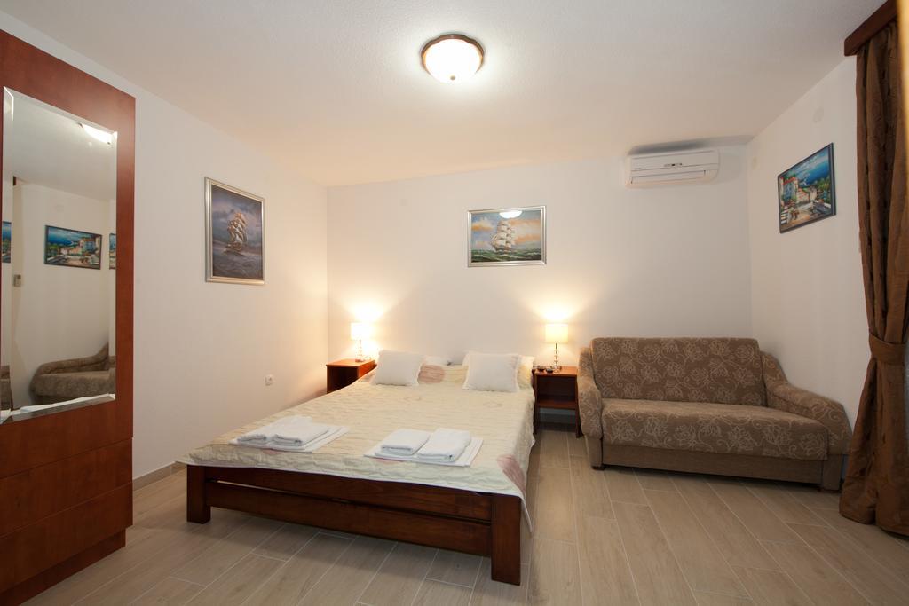 Apartments Saric Baska Voda Luaran gambar